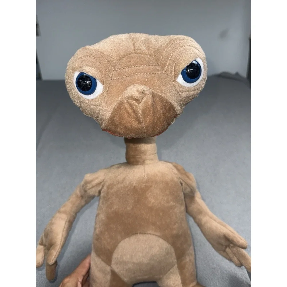 NWT 2001 Toys E.T. Extra-Terrestrial Plush 28